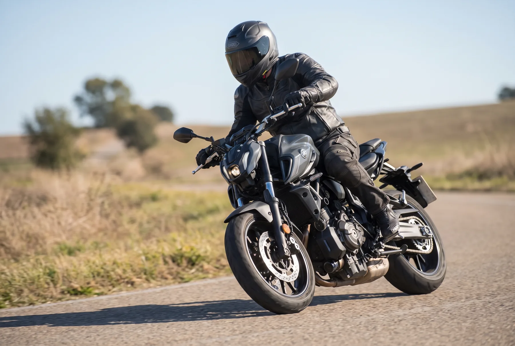 Wie ist ein Motorrad im Regelfall abzubremsen? Richtig bremsen erklärt